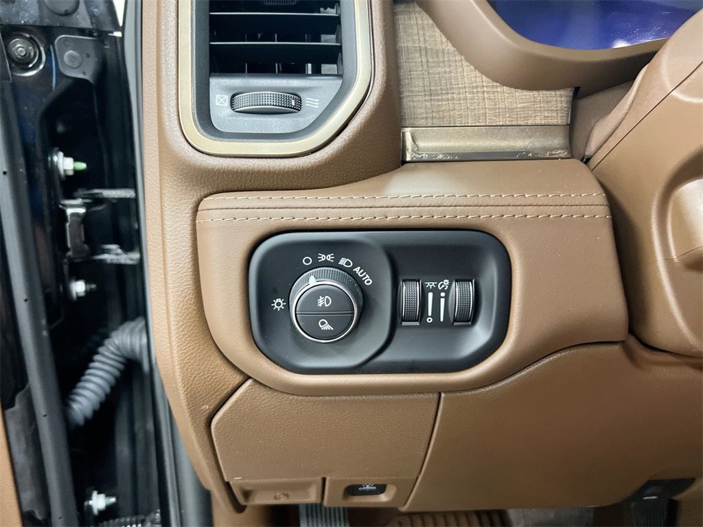 Used 2024 RAM 3500 Limited w/ Safety Group image 16