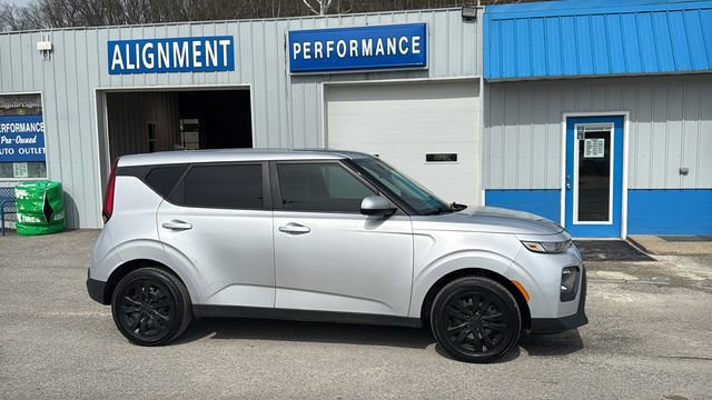 Used 2021 Kia Soul LX image 3