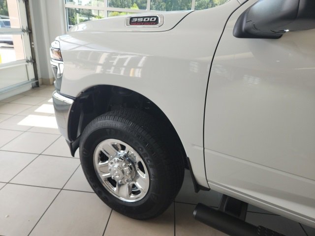 New 2026 RAM 3500 Tradesman image 9