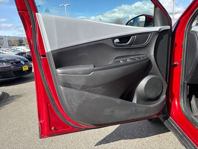 Used 2019 Hyundai Kona SE AWD/4WD image 16