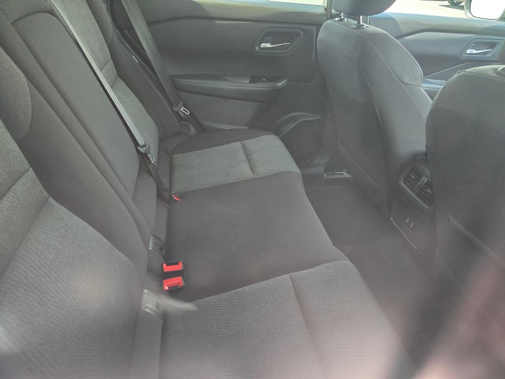 Used 2025 Nissan Rogue SV FWD image 11