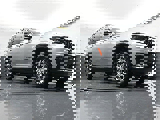 Used 2023 Jeep Grand Cherokee L Limited image 33