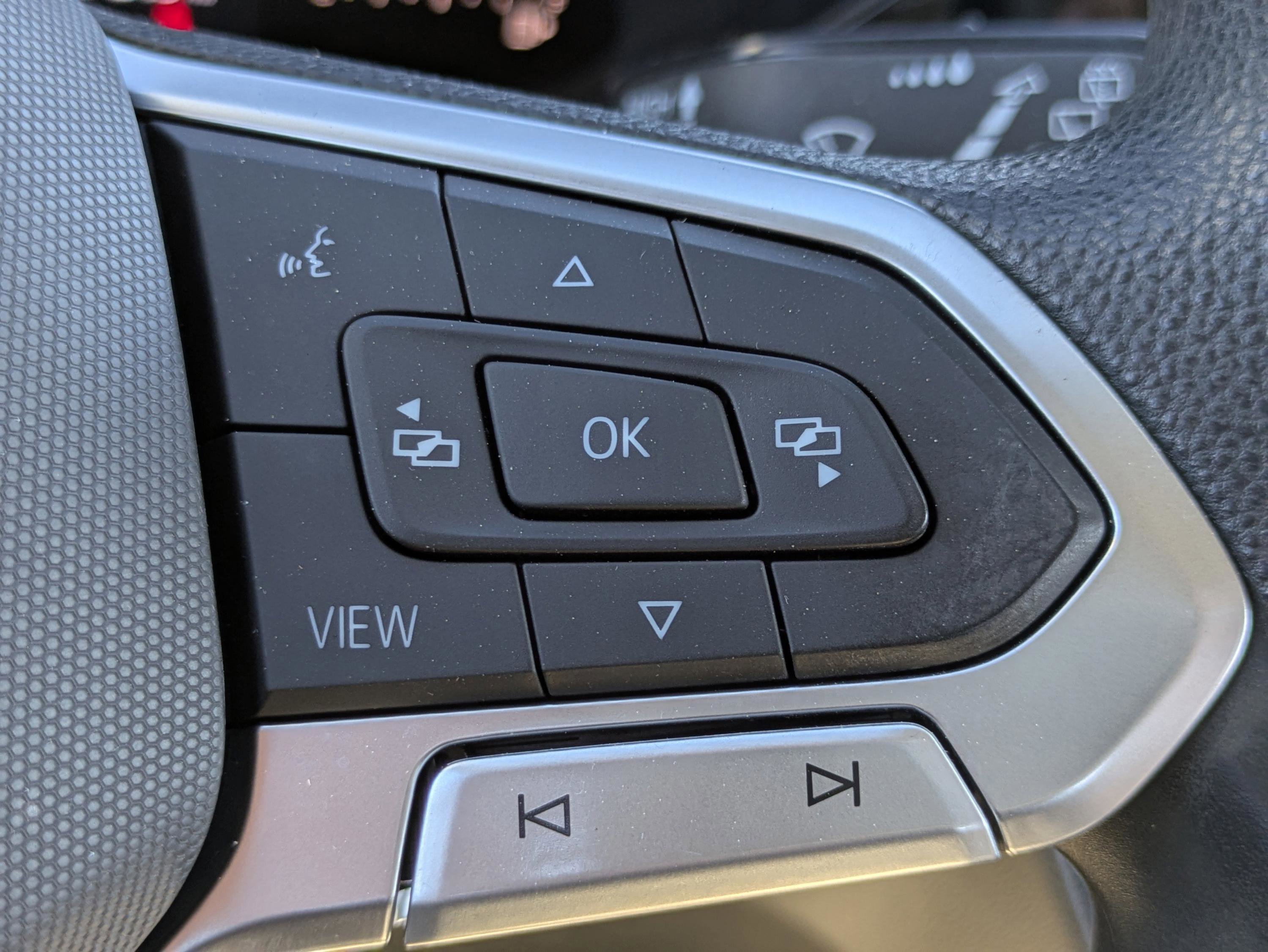 Used 2022 Volkswagen Taos S image 22