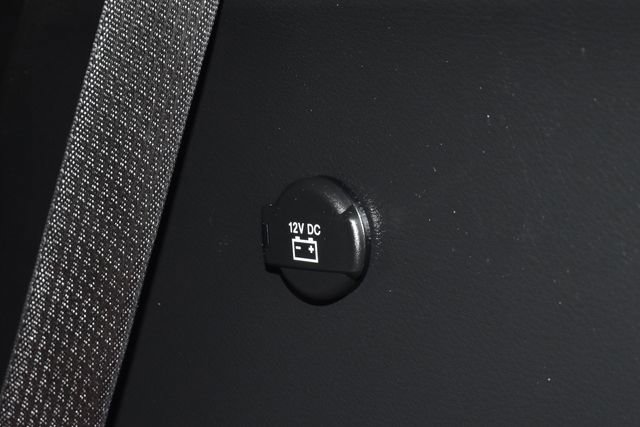 Certified 2025 Chrysler Pacifica Select image 38