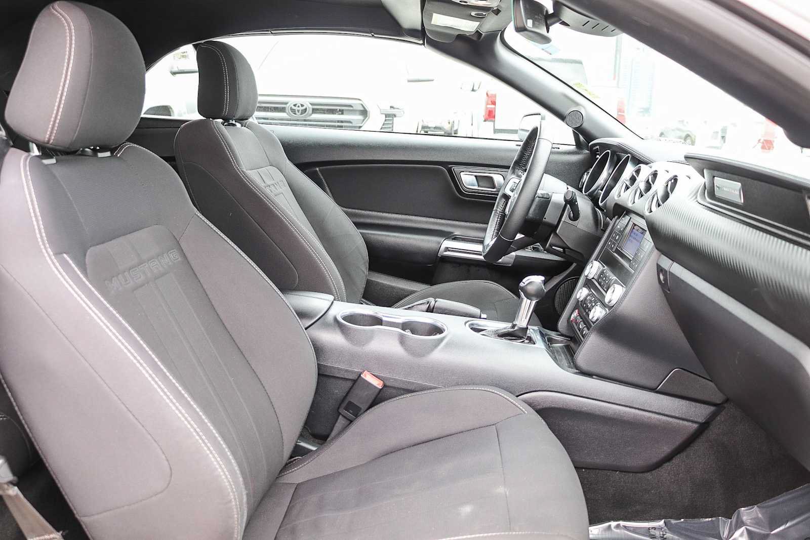 Used 2022 Ford Mustang Convertible RWD image 16