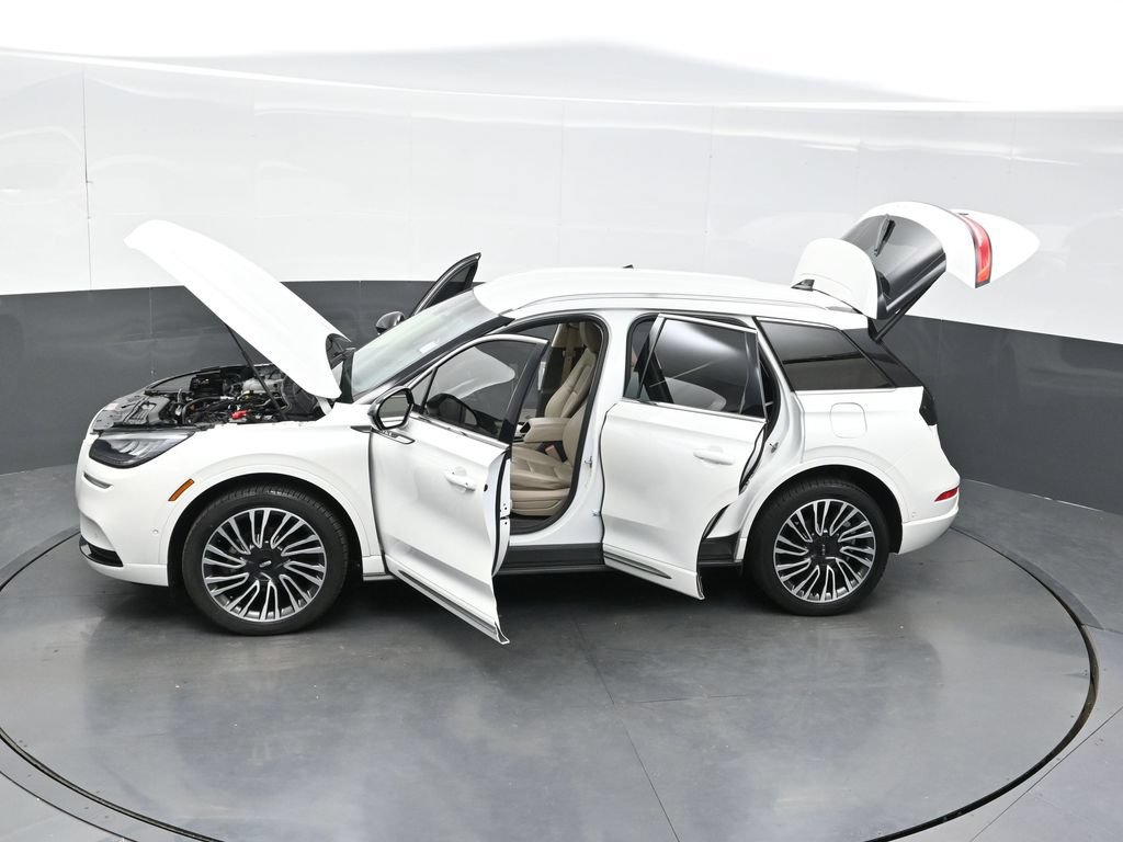 Used 2021 Lincoln Corsair AWD image 43