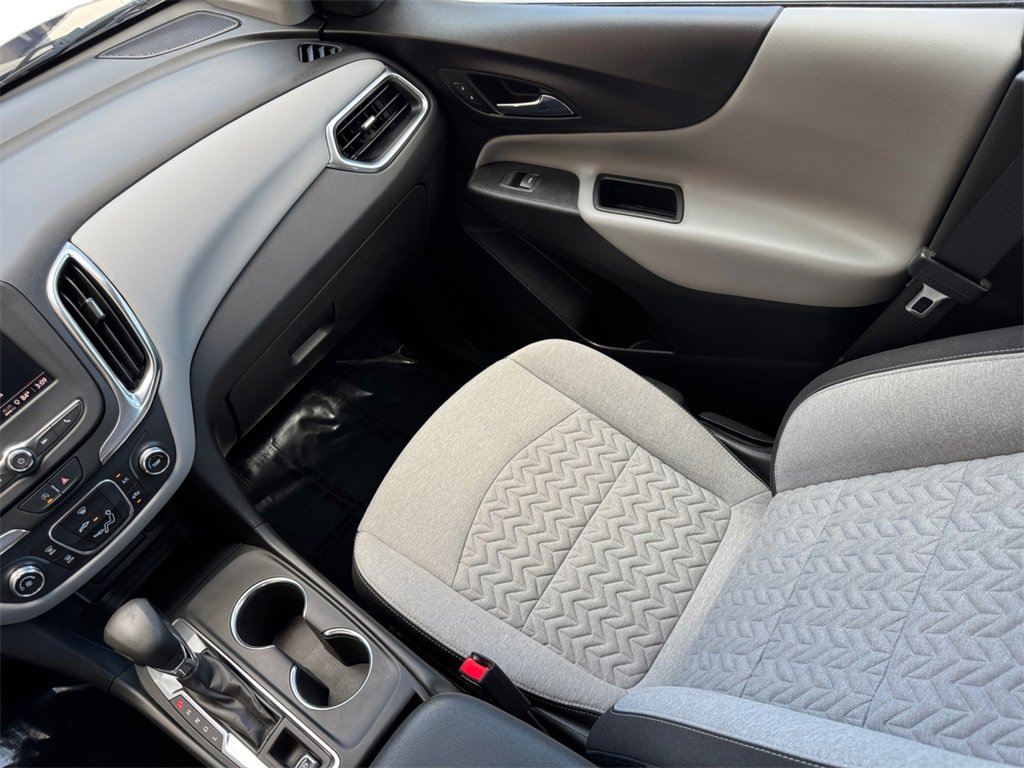 Used 2022 Chevrolet Equinox LS image 17