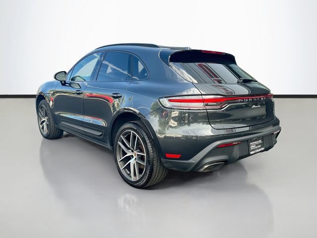 Certified 2024 Porsche Macan AWD/4WD image 3