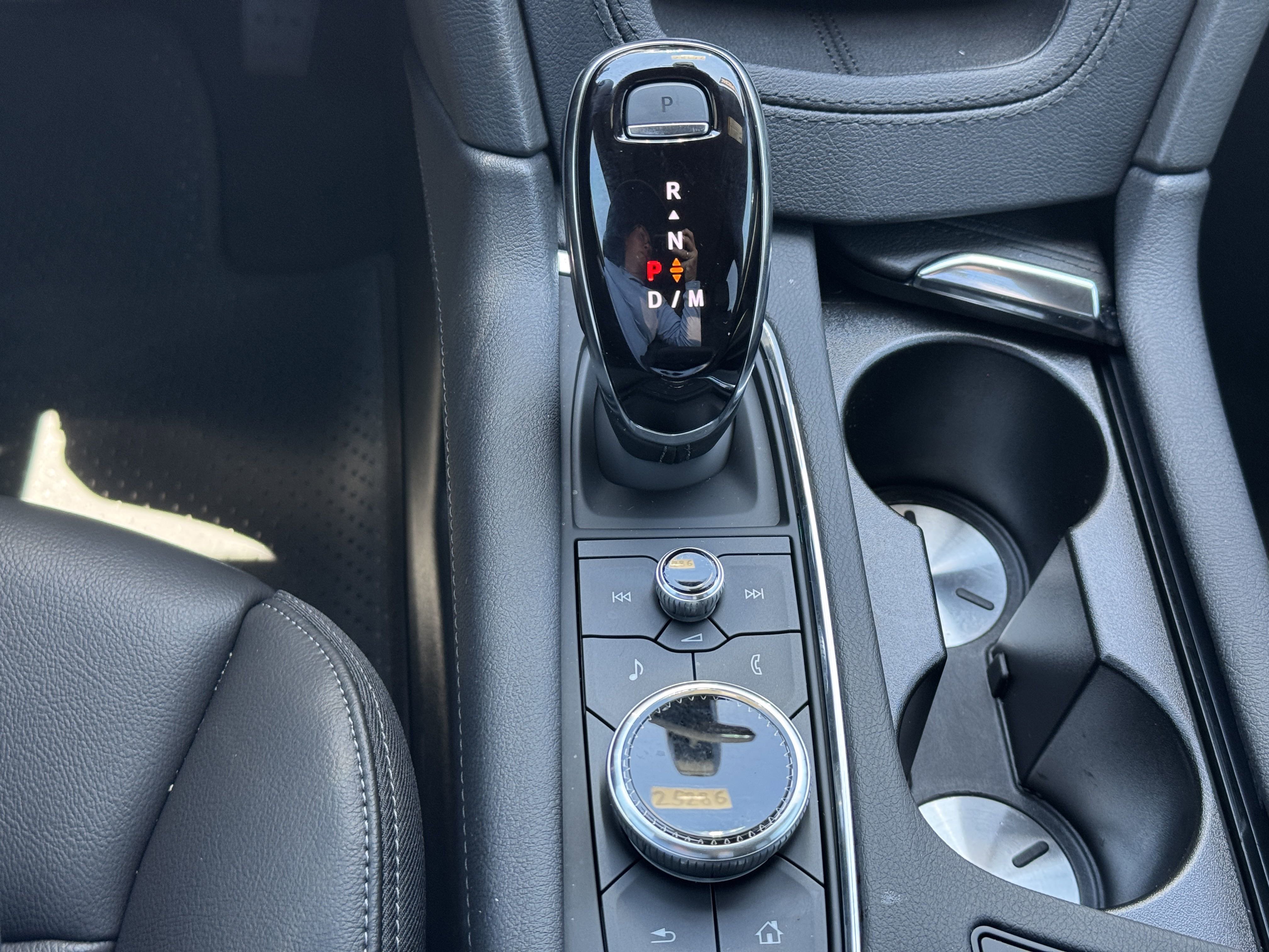 New 2025 Cadillac XT6 Luxury image 27