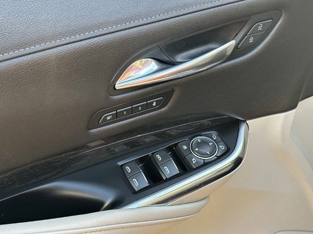 Used 2019 Cadillac XT4 Premium Luxury AWD/4WD image 18