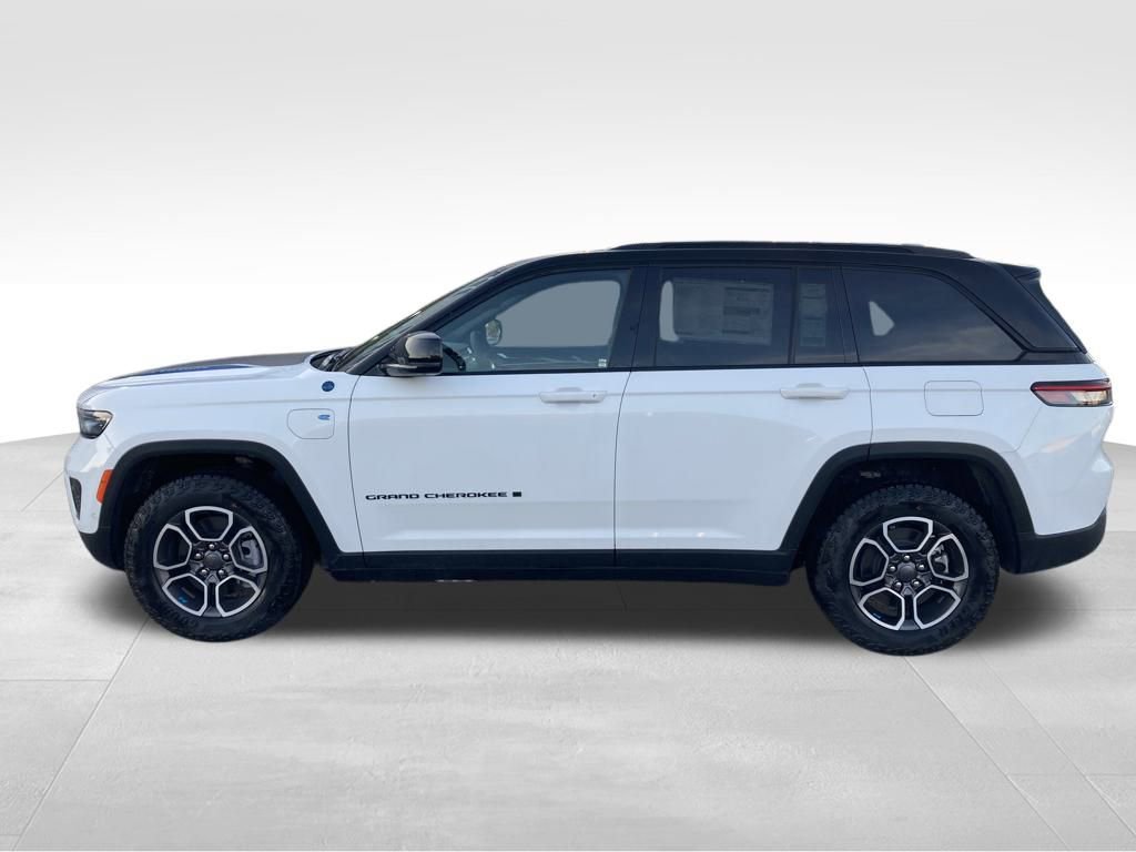 New 2024 Jeep Grand Cherokee Trailhawk w/ Advanced Protech Group II video 2