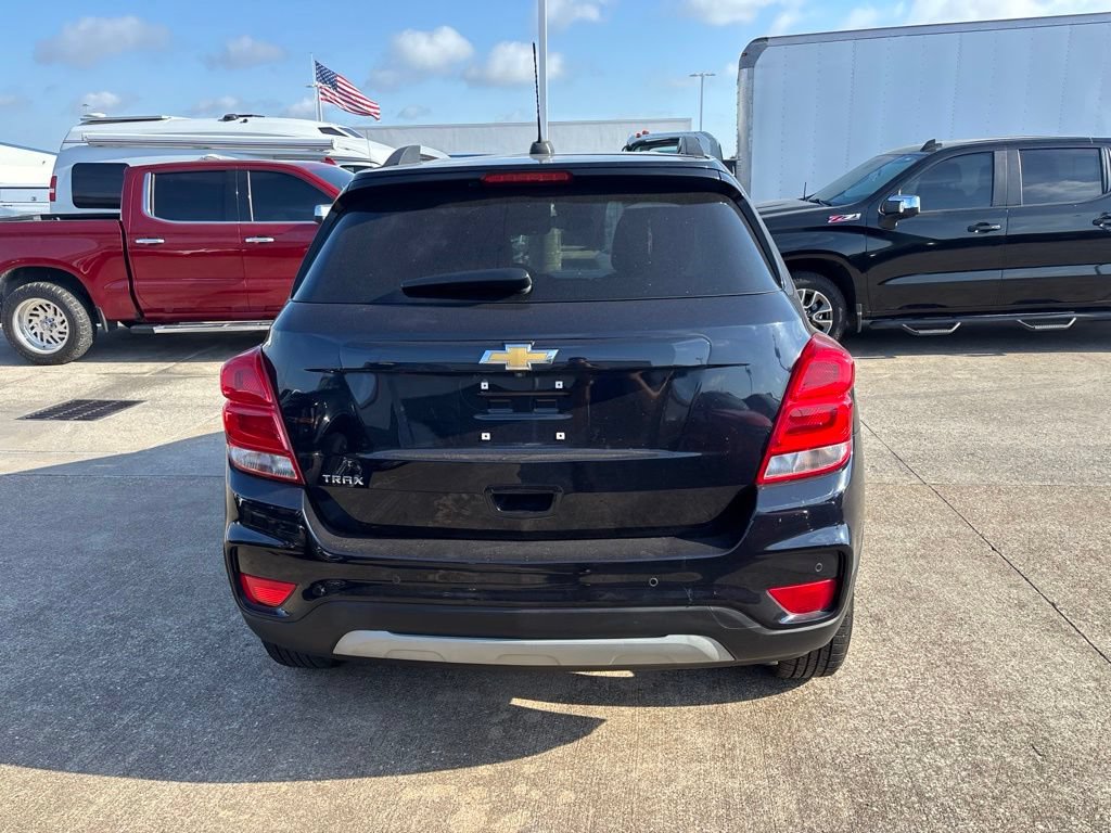 Used 2021 Chevrolet Trax LT w/ Driver Confidence Package FWD image 6