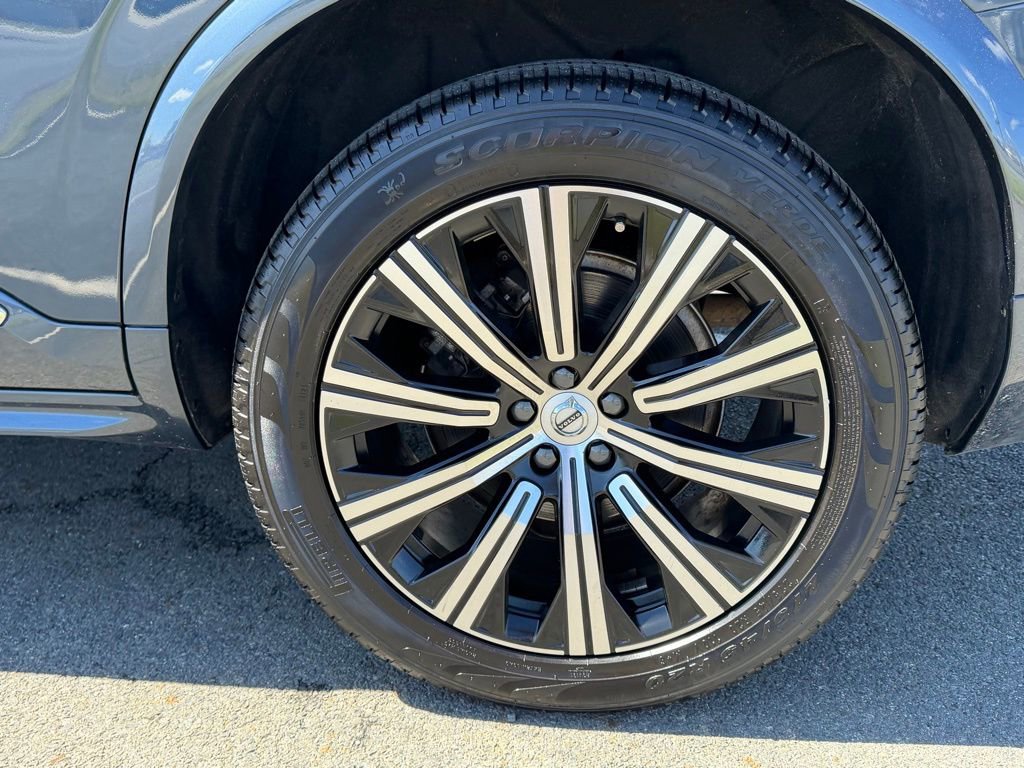 Used 2023 Volvo XC90 B6 Plus w/ Protection Package Premier image 12