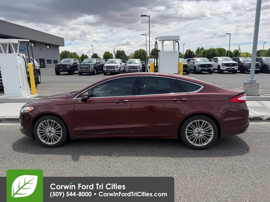 Used 2015 Ford Fusion SE w/ Equipment Group 202A FWD image 9
