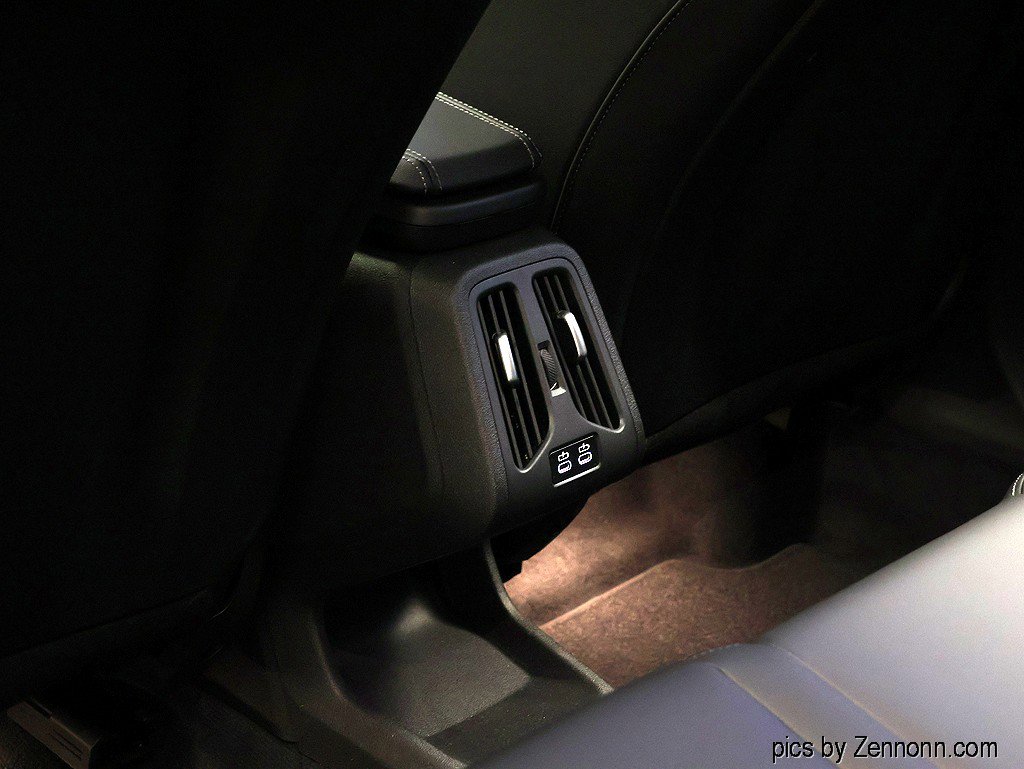 Certified 2025 BMW X1 xDrive28i AWD/4WD image 14