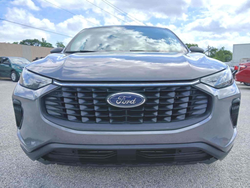 Used 2024 Ford Escape Active FWD image 2