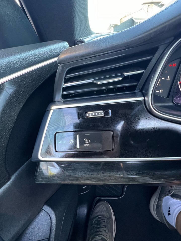 Used 2019 Audi Q8 Prestige image 25
