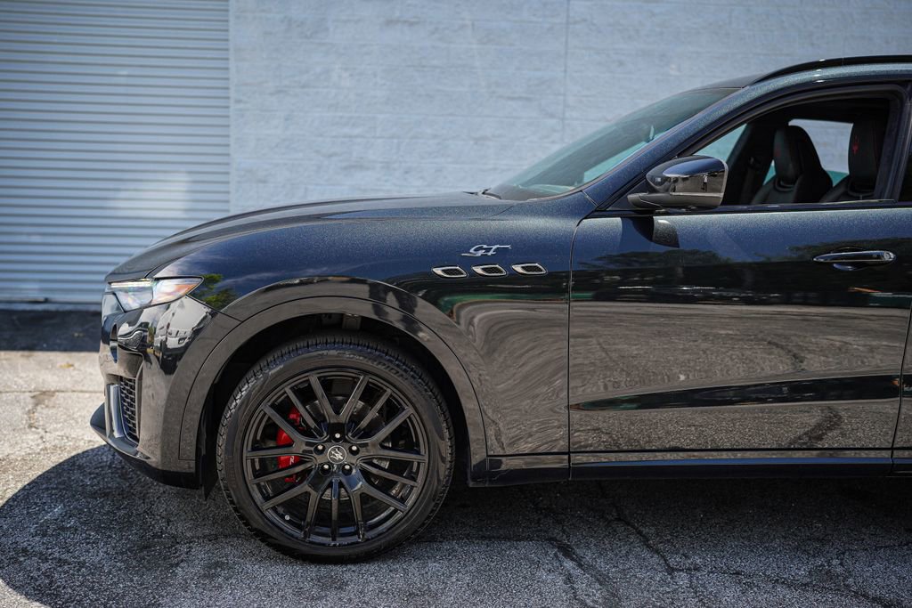 Used 2022 Maserati Levante GT AWD/4WD image 11