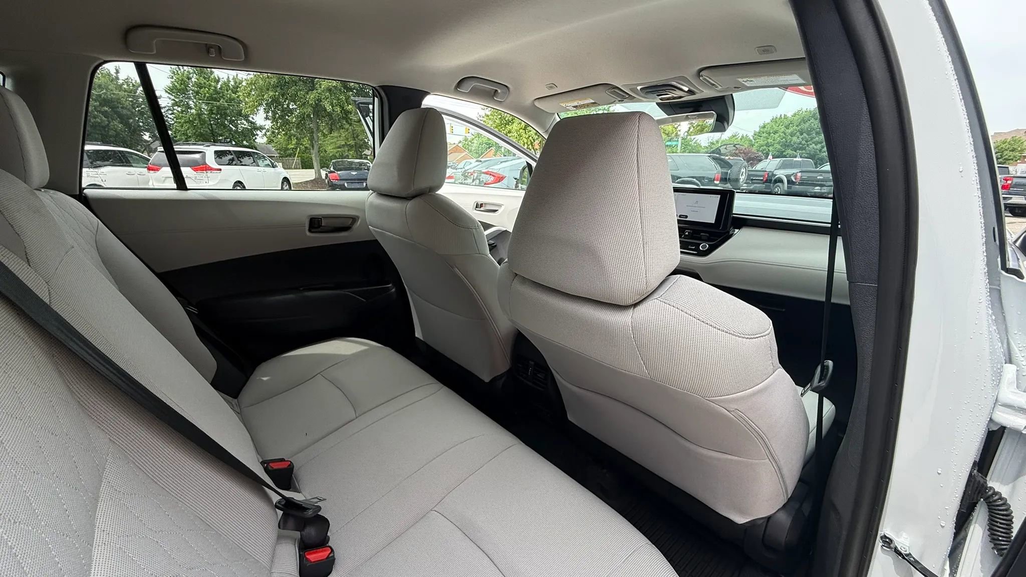 Used 2026 Toyota Corolla Cross LE AWD/4WD image 11
