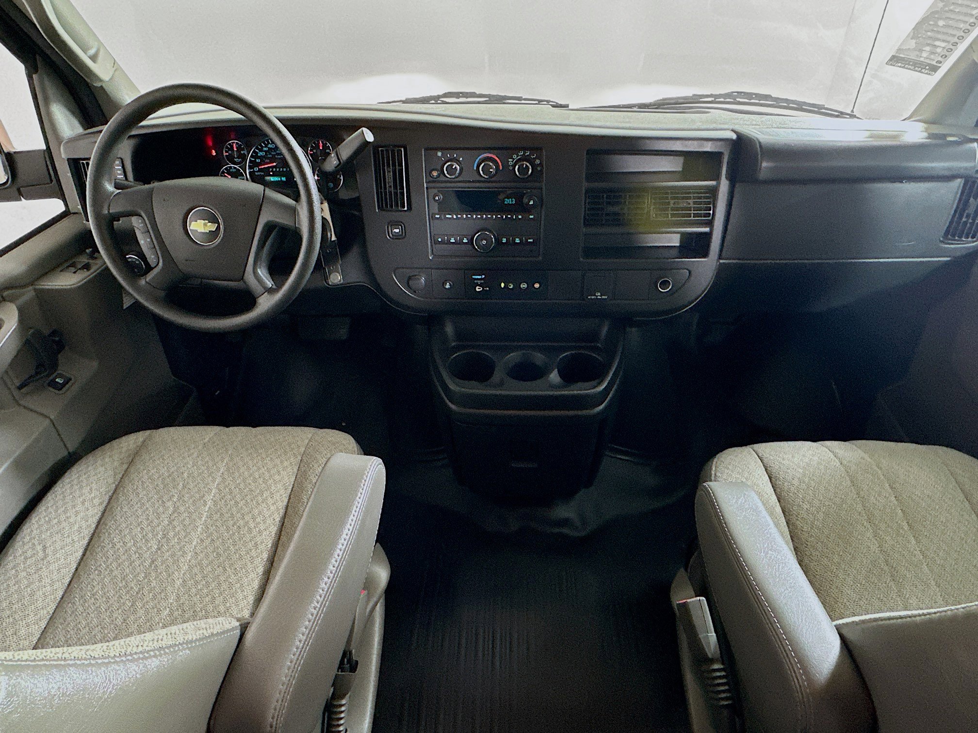 Used 2023 Chevrolet Express 3500 LS RWD image 24