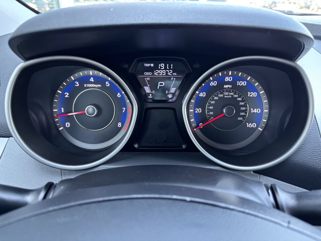 Used 2013 Hyundai Elantra Limited FWD image 17
