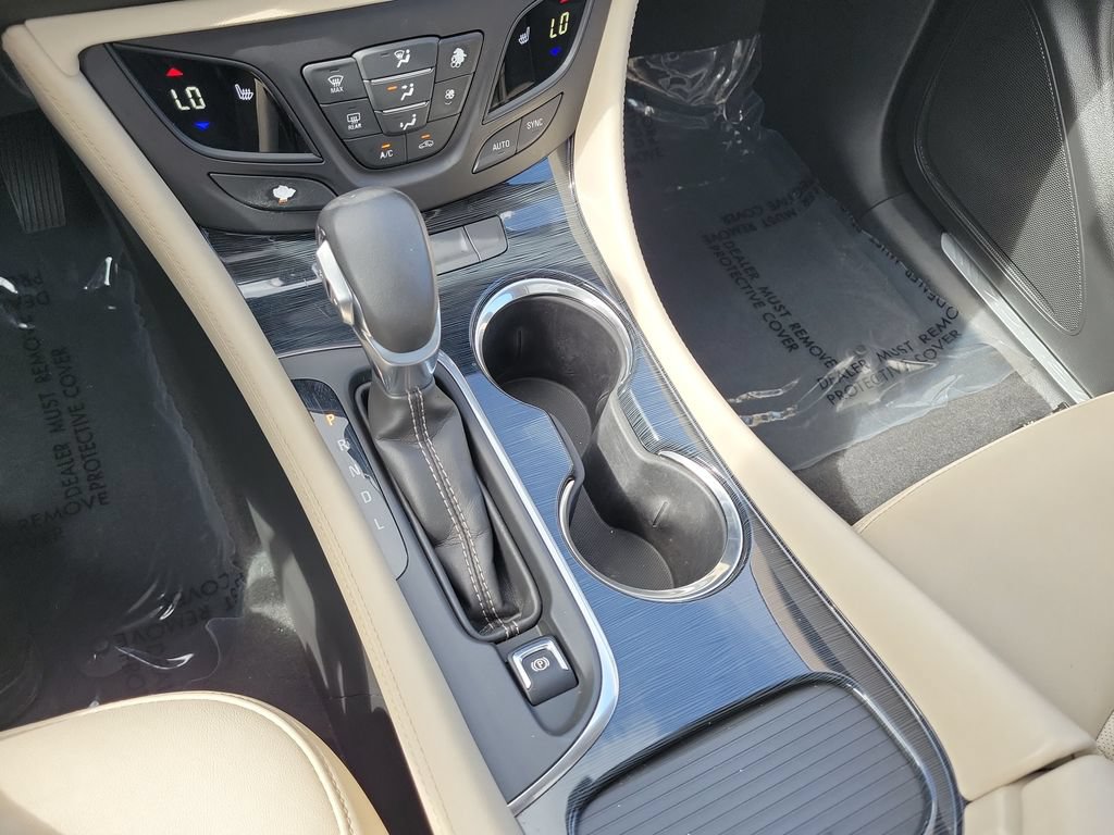 Used 2017 Buick Envision Essence FWD image 18
