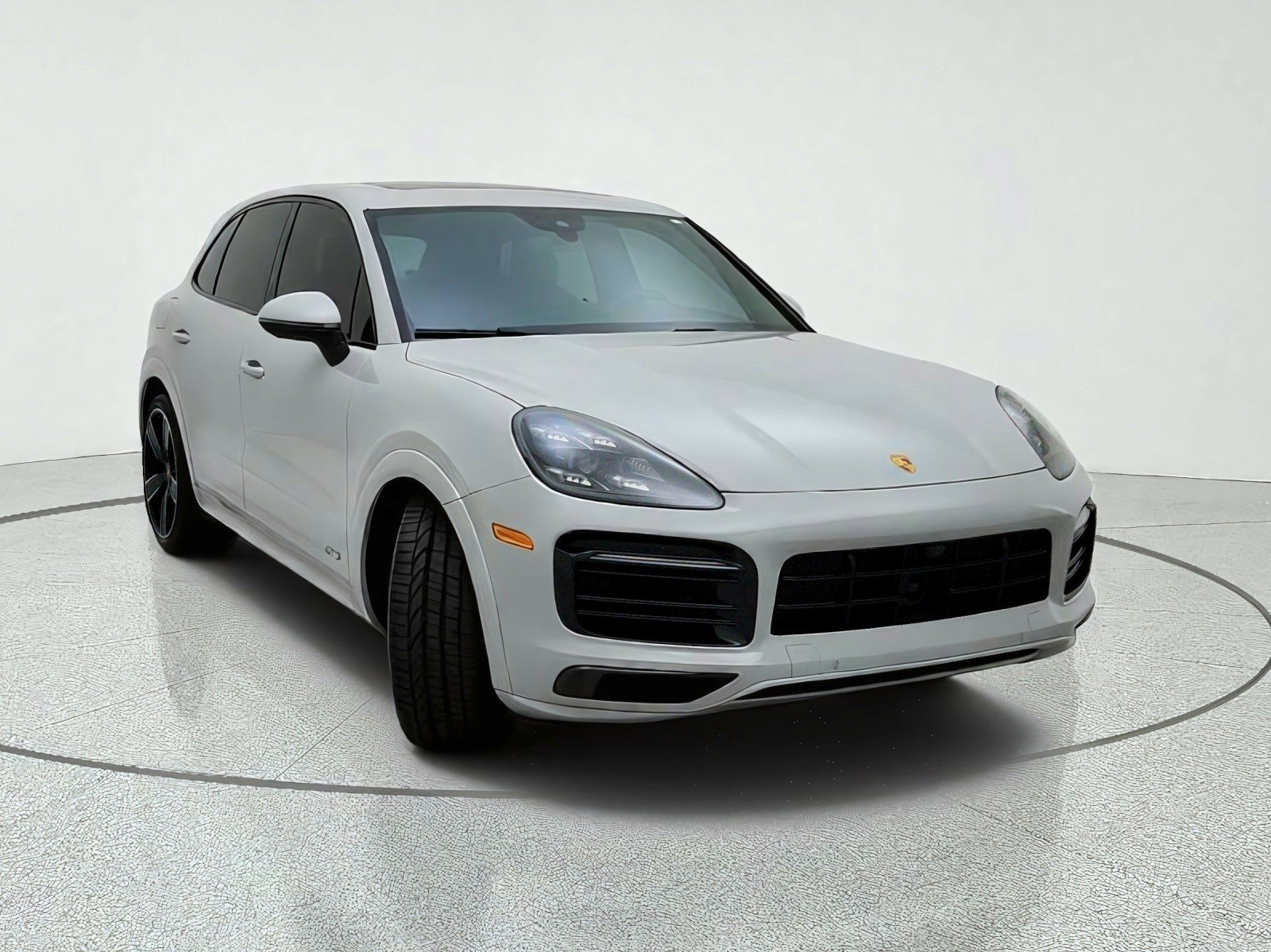 Used 2023 Porsche Cayenne GTS AWD/4WD image 4