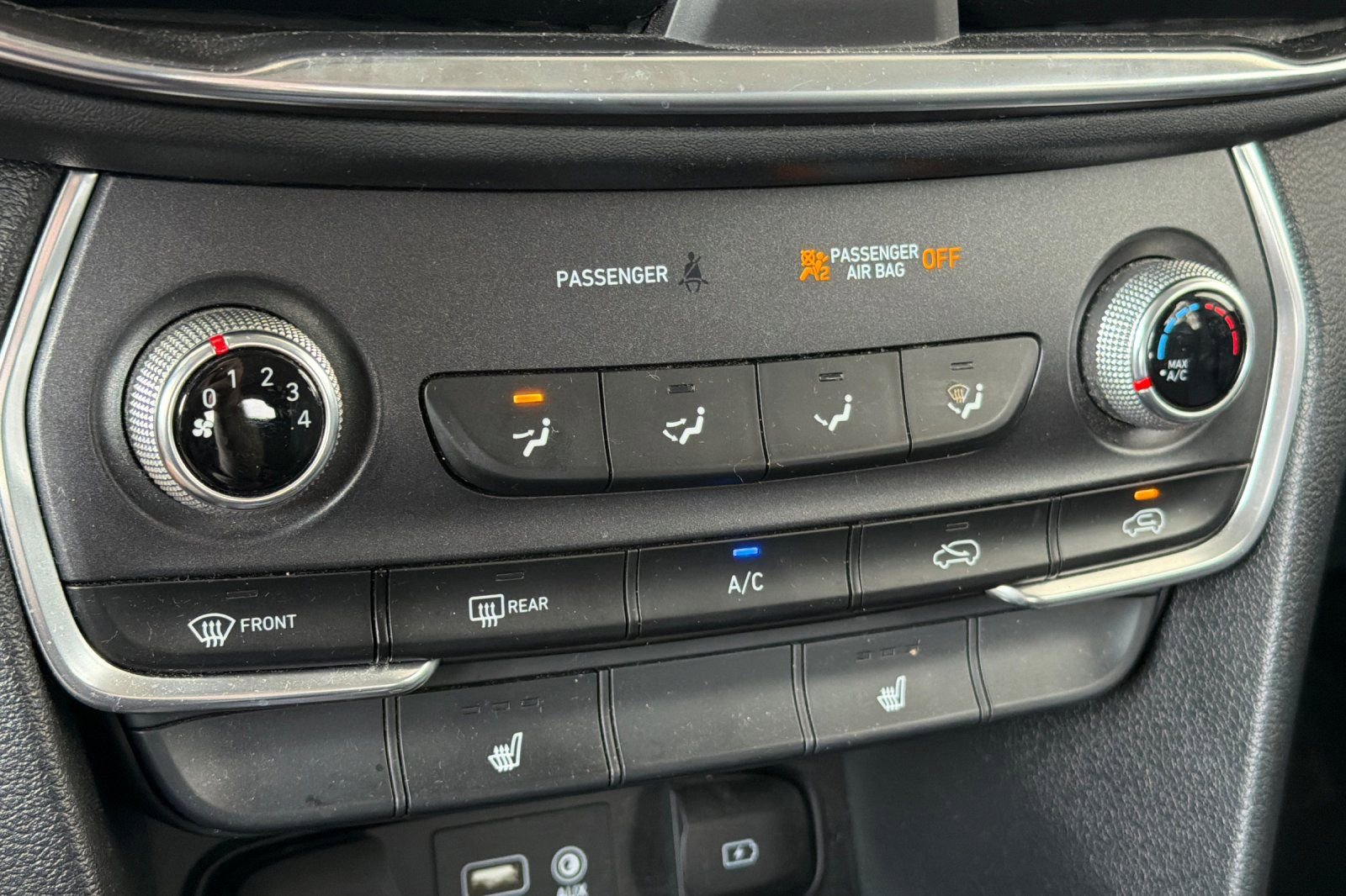 Used 2020 Hyundai Santa Fe SEL FWD image 19