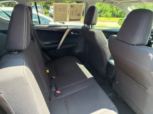 Used 2018 Toyota RAV4 XLE AWD/4WD image 33