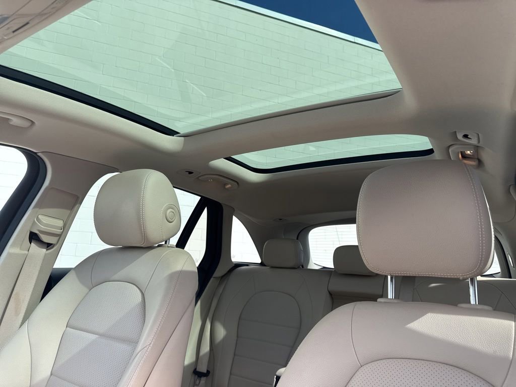 Used 2021 Mercedes-Benz GLC 300 4MATIC image 33