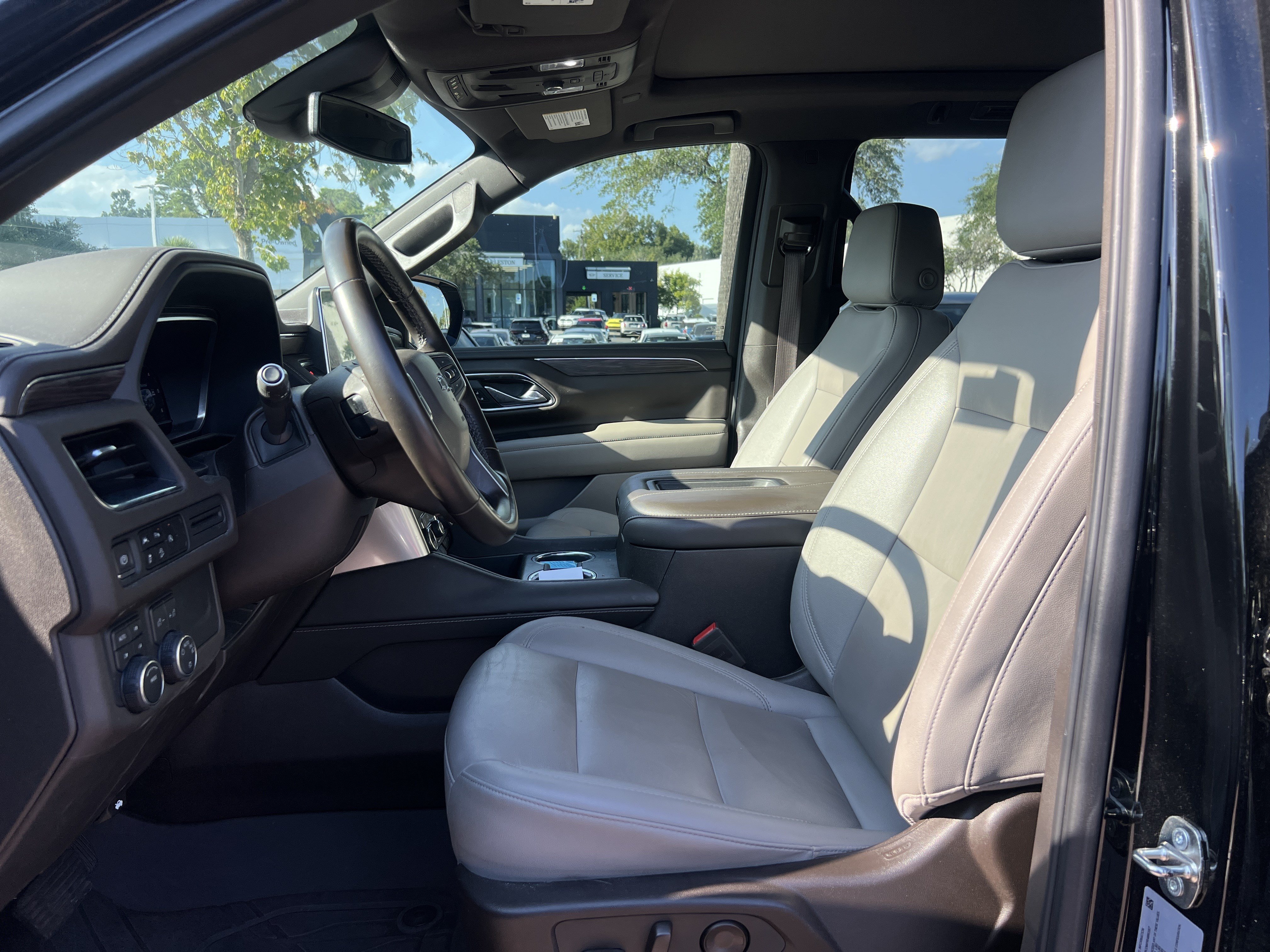 Used 2023 Chevrolet Tahoe Z71 AWD/4WD image 16
