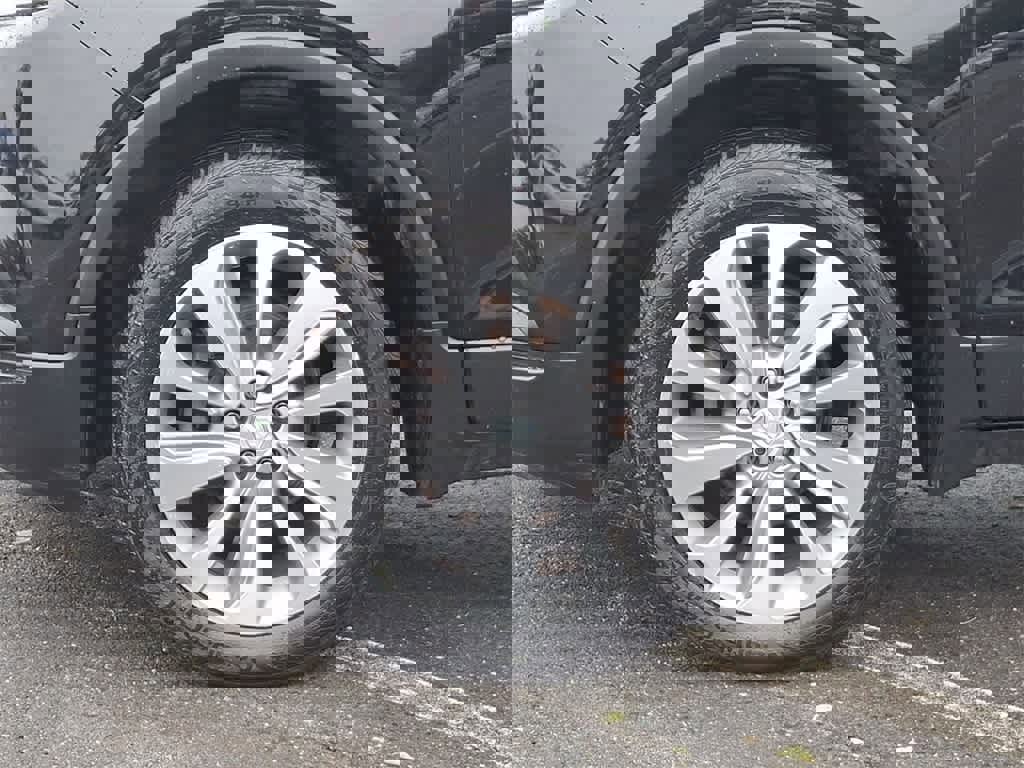 Used 2020 Buick Encore Preferred image 29