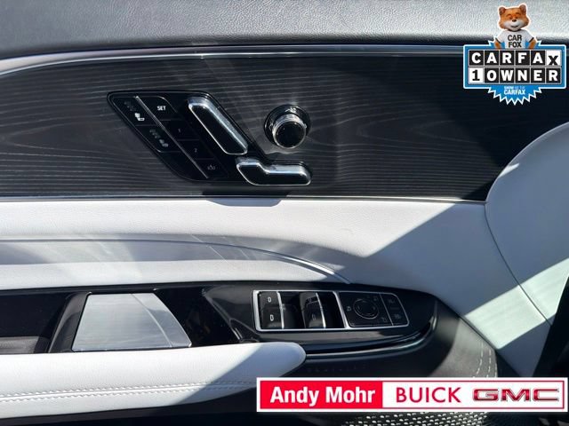 Used 2025 Cadillac Lyriq Sport AWD/4WD image 24