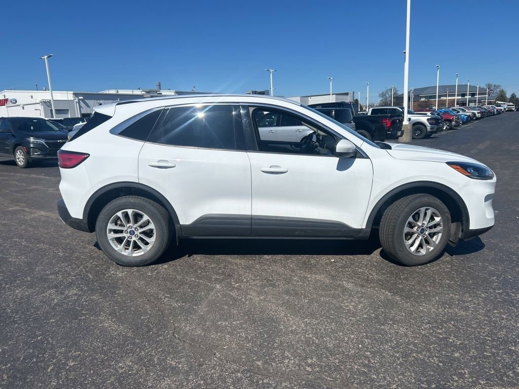 Used 2020 Ford Escape SE image 19