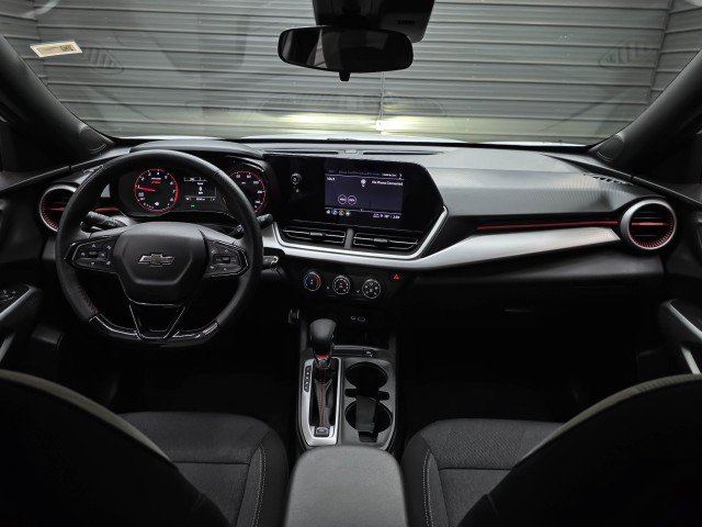 Used 2024 Chevrolet Trax RS w/ Driver Confidence Package FWD image 12