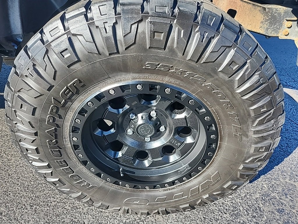 Used 2015 Jeep Wrangler Unlimited Sahara image 12