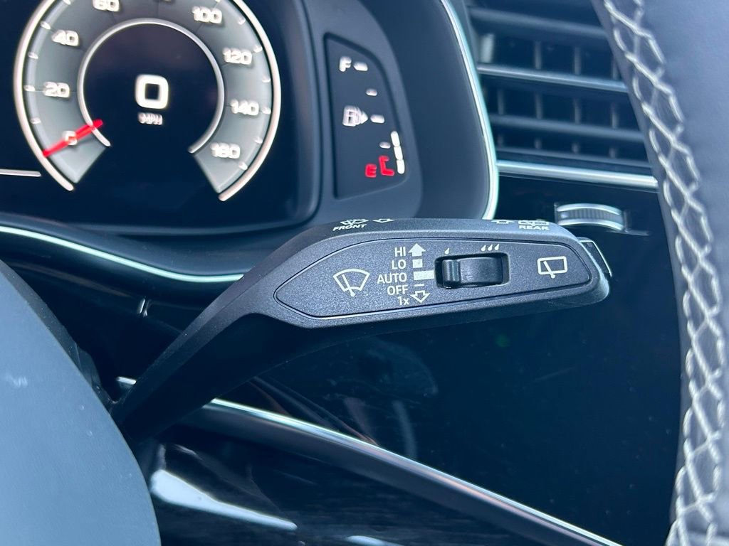 Used 2022 Audi Q8 Premium Plus w/ Premium Plus Package image 22