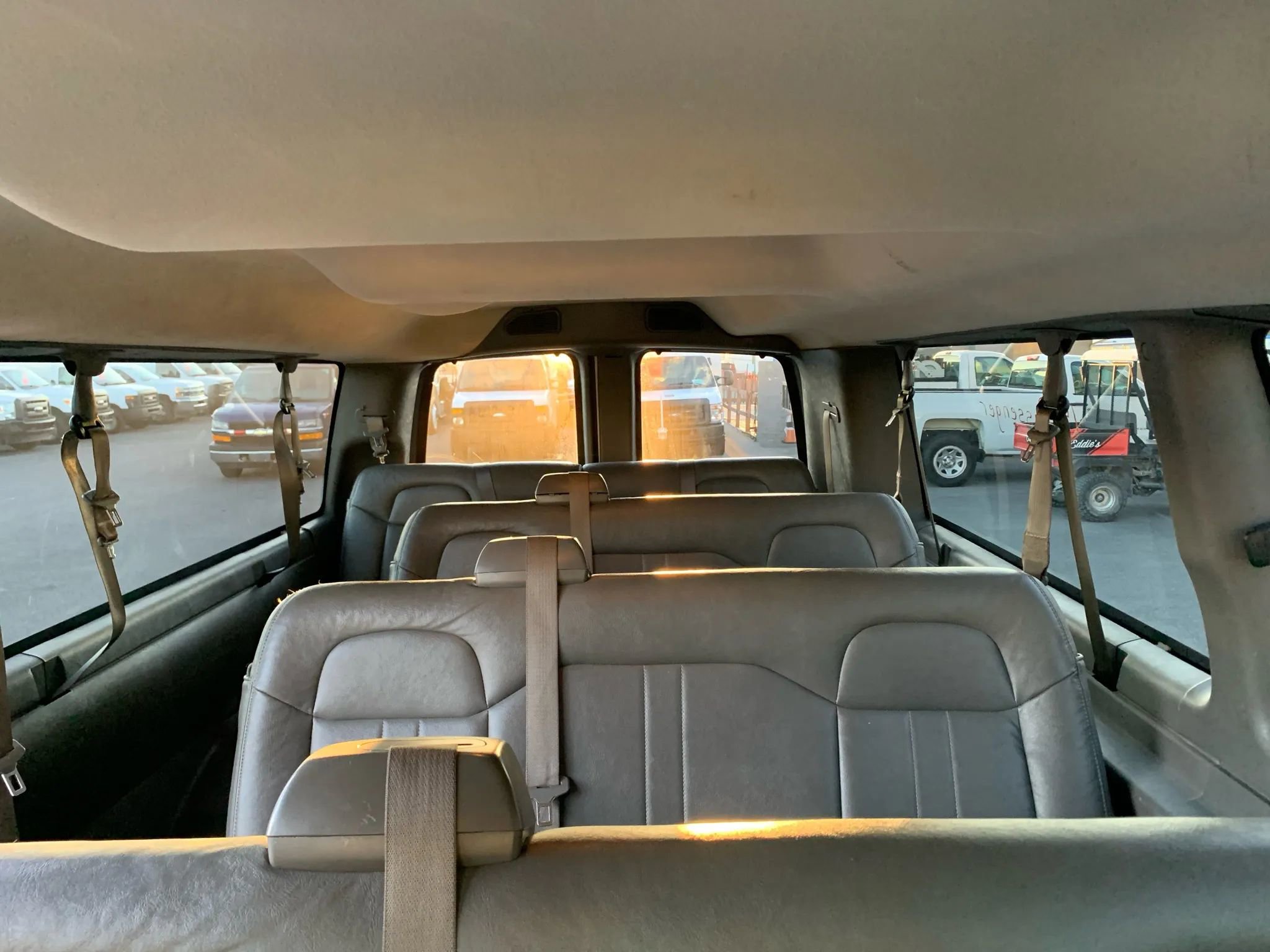 Used 2016 Chevrolet Express 3500 LS w/ Chrome Appearance Package image 31