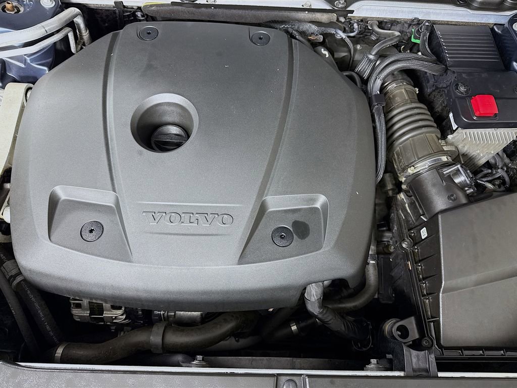 Used 2022 Volvo XC90 T6 Momentum w/ Climate Package image 37