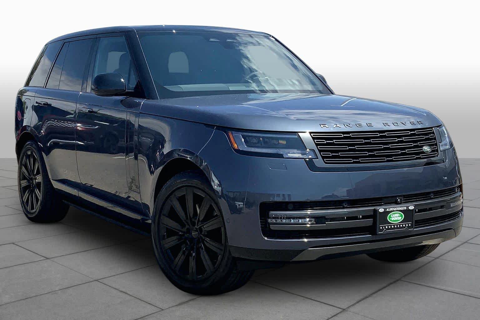 Used 2026 Land Rover Range Rover SE AWD/4WD image 3