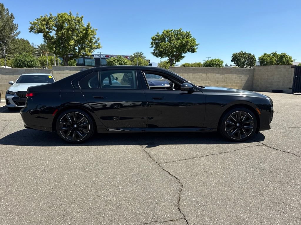 Used 2026 BMW 740i w/ Premium Package RWD image 7
