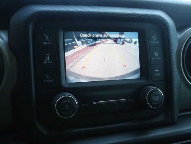 Used 2020 Jeep Wrangler Sport image 23