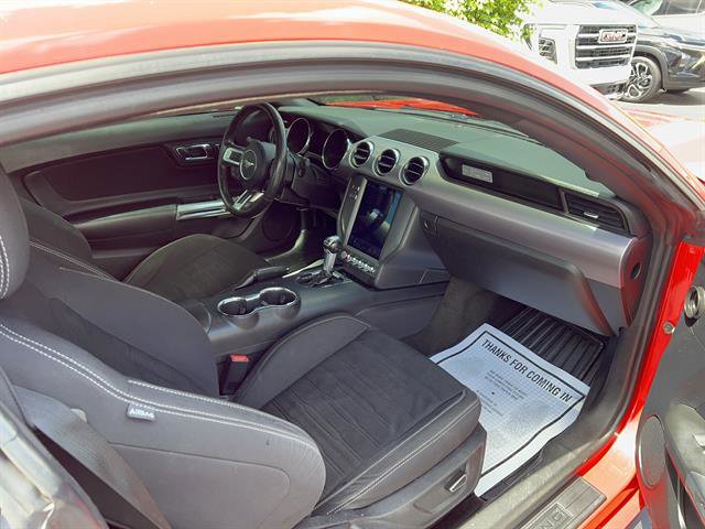 Used 2017 Ford Mustang Coupe RWD image 14