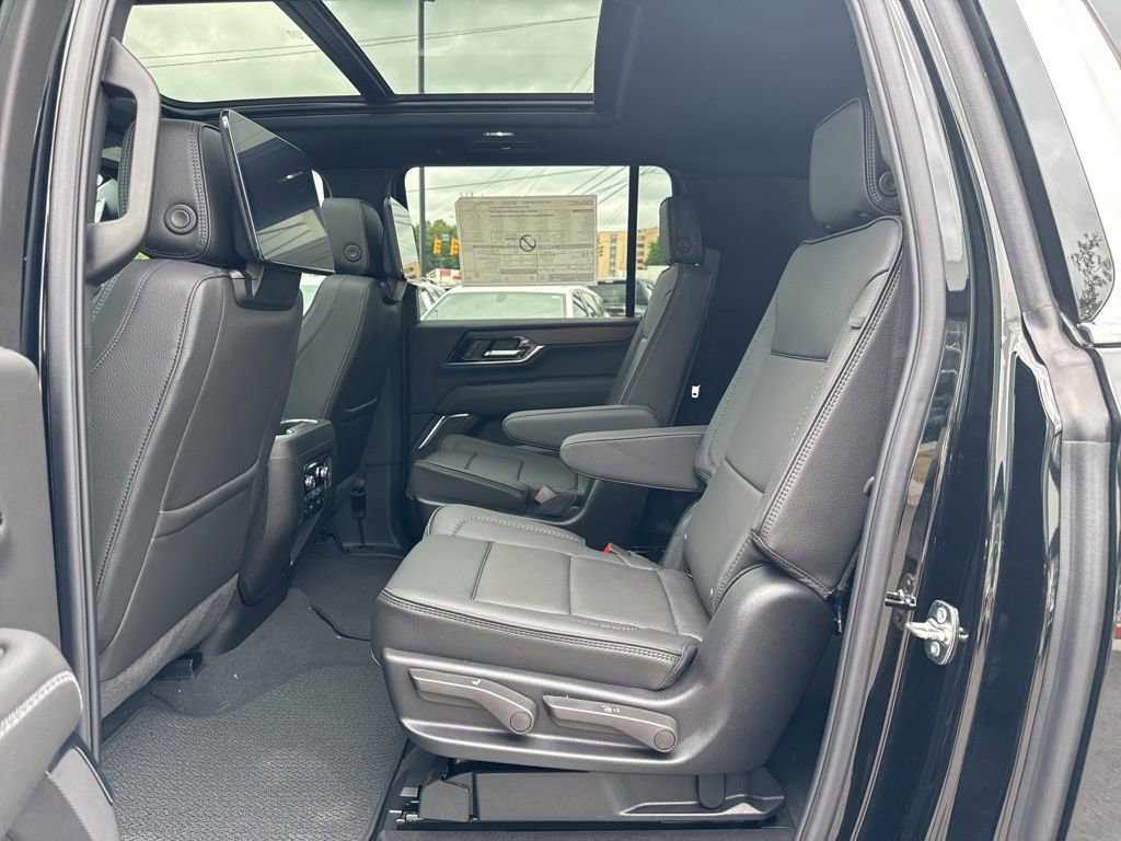 New 2026 GMC Yukon XL Denali w/ Denali Reserve Package AWD/4WD image 27