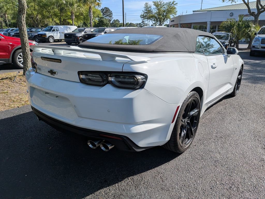 Used 2020 Chevrolet Camaro SS RWD image 3