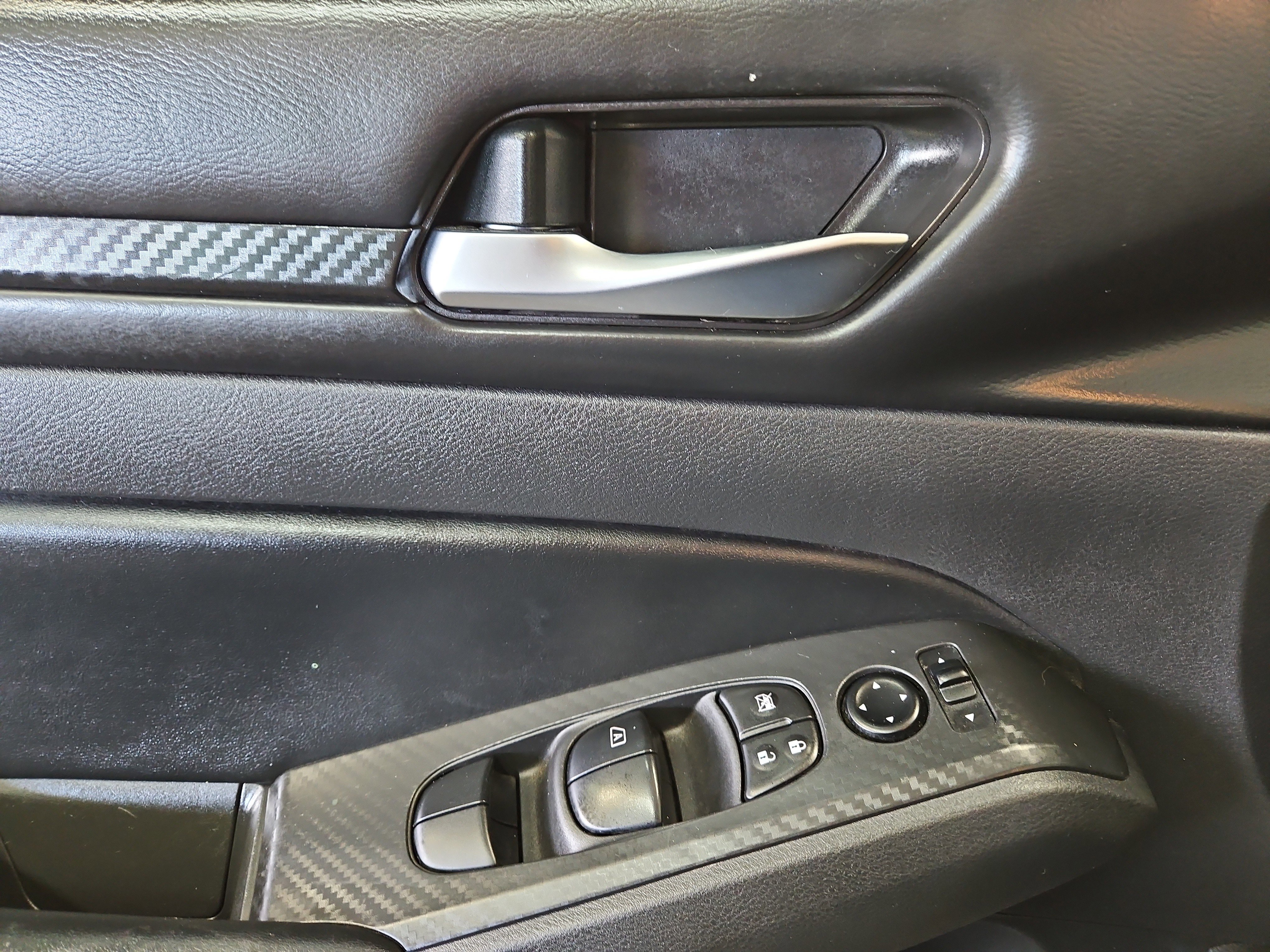 Used 2024 Nissan Altima 2.5 SV image 13