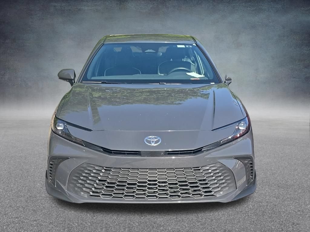 Used 2025 Toyota Camry SE FWD image 3