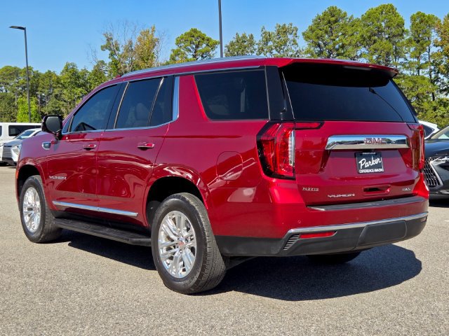 Used 2024 GMC Yukon SLT w/ SLT Premium Package RWD image 3