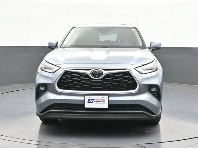 Used 2021 Toyota Highlander XLE FWD image 20