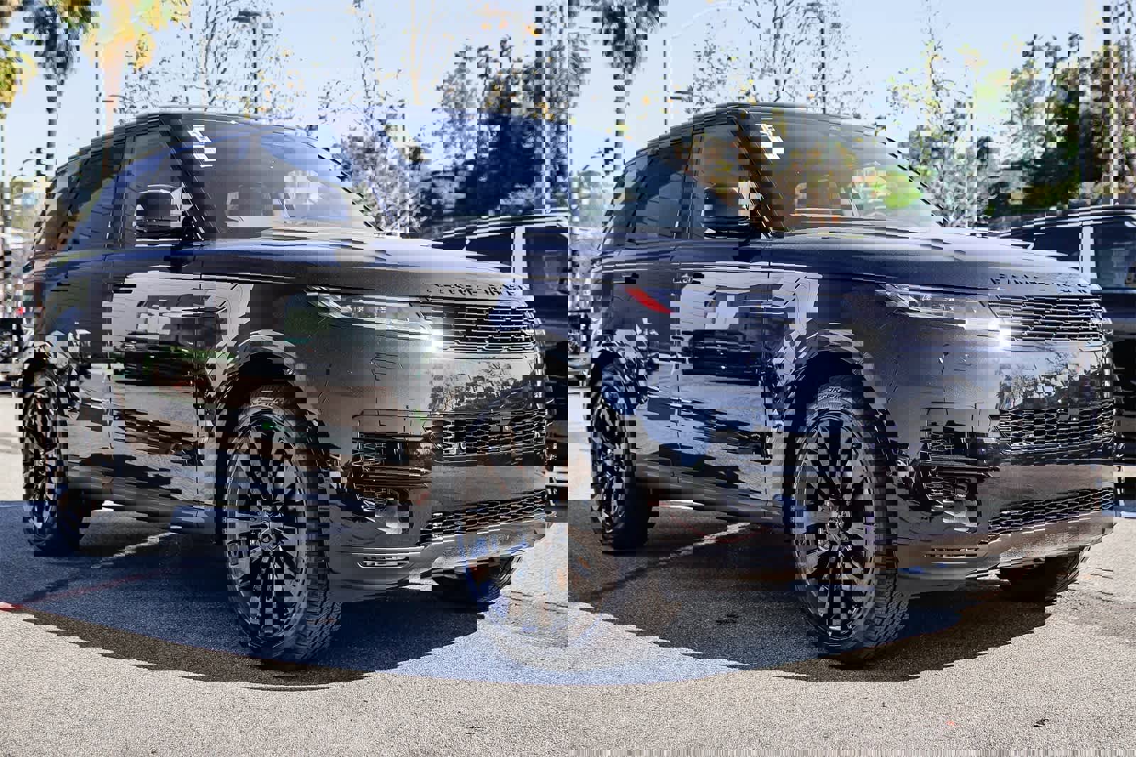 New 2026 Land Rover Range Rover Sport SE image 3